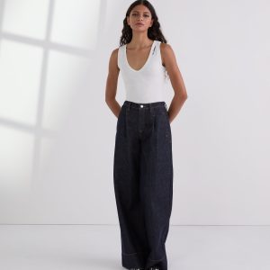 CONTRAST STITCH WIDE-LEG JEANS
