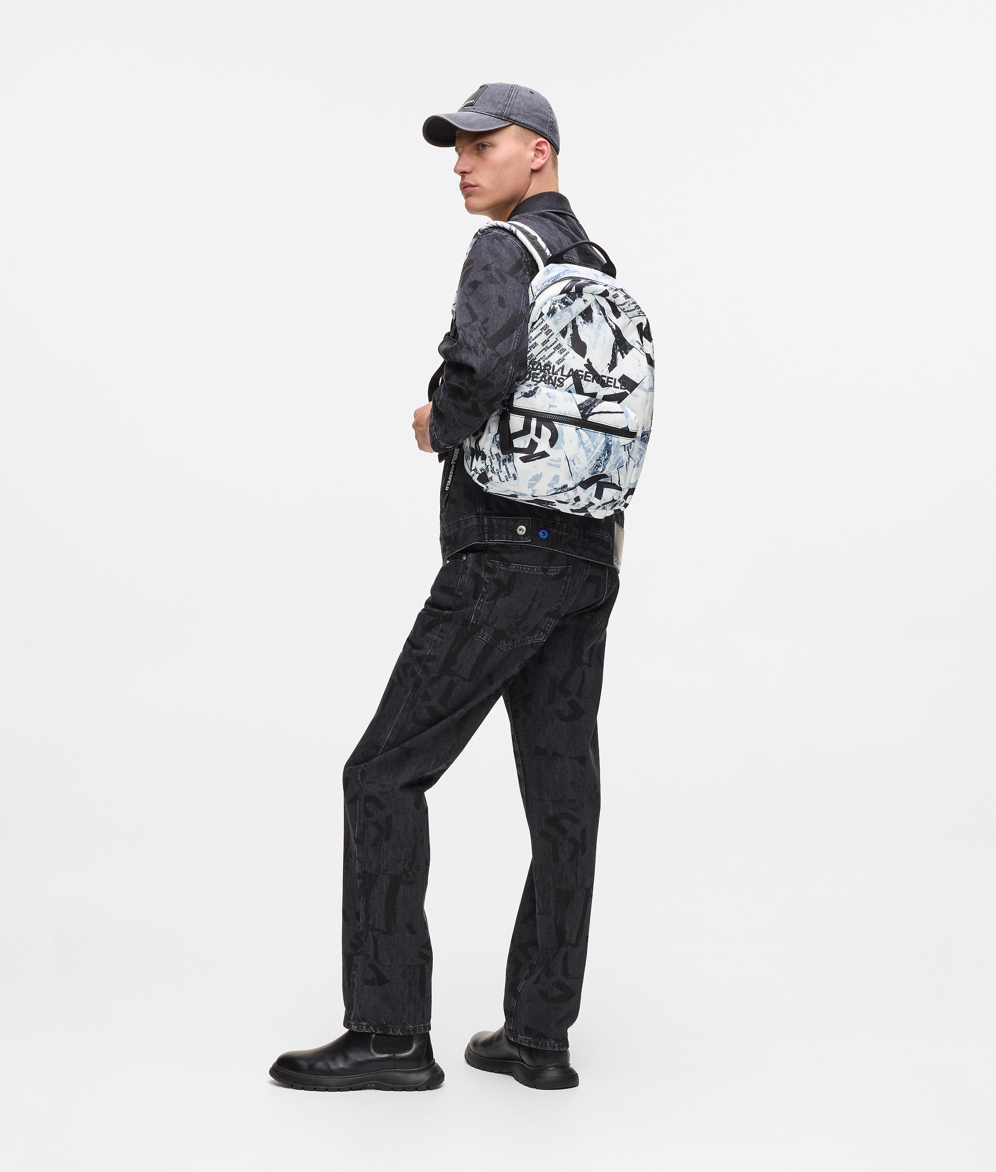 All-over graphic print backpack - Image 2