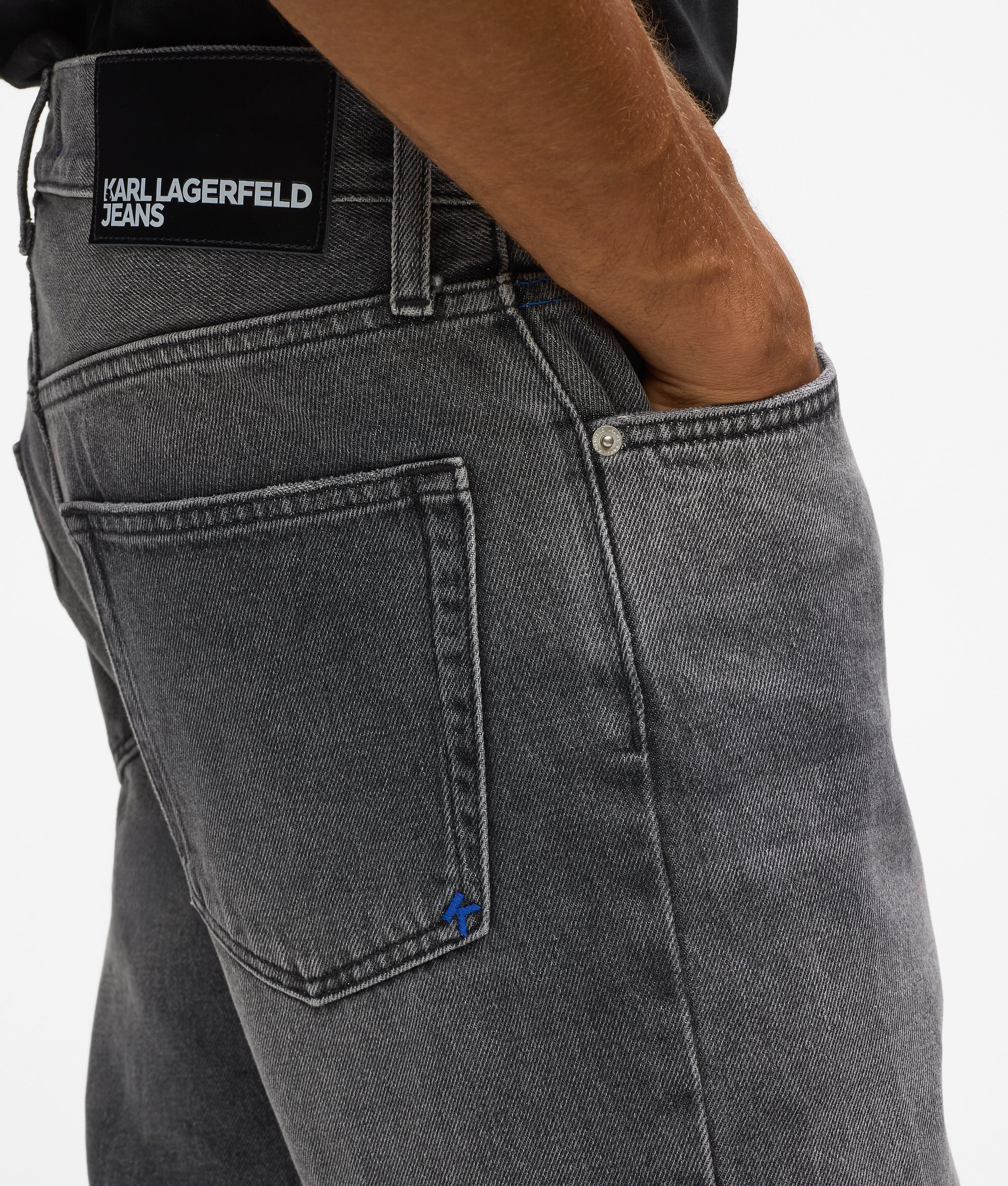 Vintage wash tapered jeans - Image 2